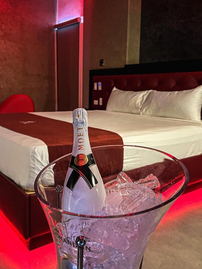 Motel Boutique Qatro Енсенада Екстериор снимка