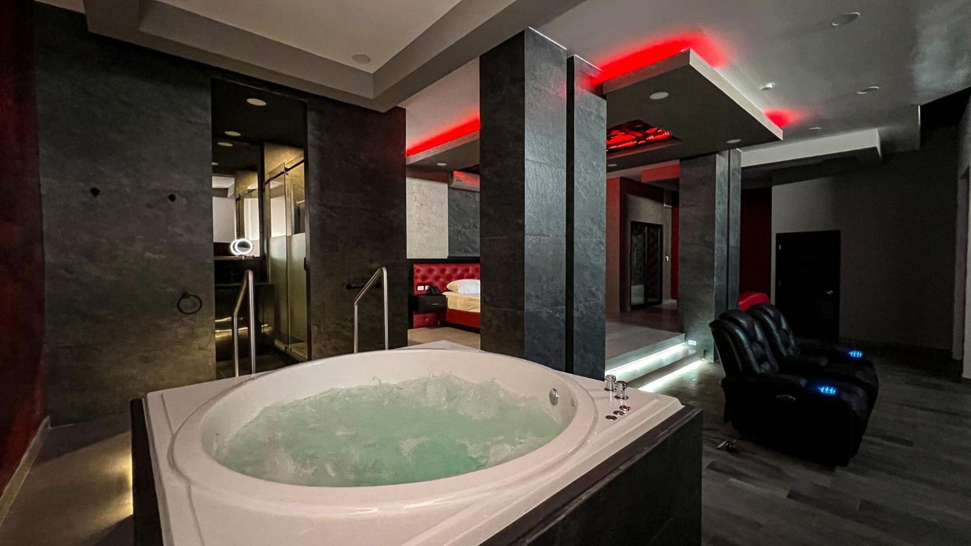 Motel Boutique Qatro Енсенада Екстериор снимка